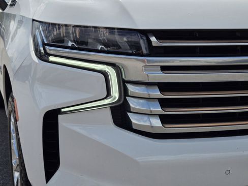Used 2023 Chevrolet Tahoe High Country AWD/4WD image 3