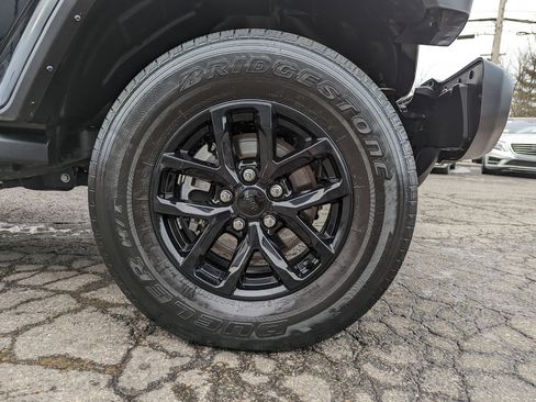 Used 2022 Jeep Gladiator Sport image 44