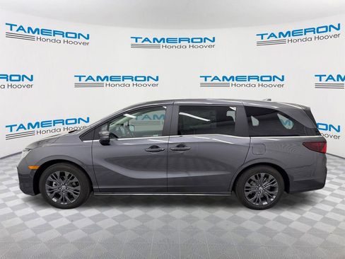 New 2026 Honda Odyssey Touring image 2