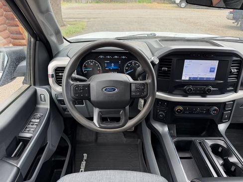 Used 2021 Ford F150 XLT AWD/4WD image 12