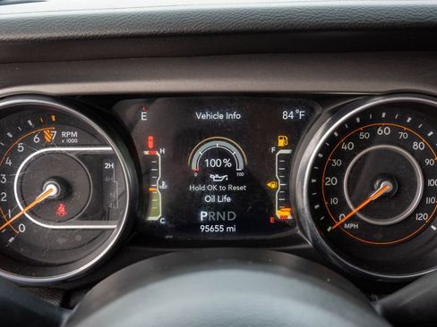 Used 2022 Jeep Wrangler Unlimited Sport AWD/4WD image 24