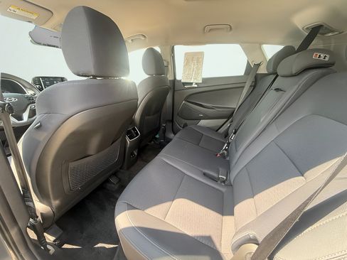 Used 2021 Hyundai Tucson Sport FWD image 13