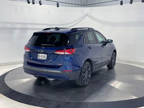 Used 2022 Chevrolet Equinox RS w/ Infotainment Package image 11