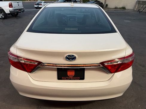 Used 2016 Toyota Camry XLE w/ Moonroof Package FWD image 9