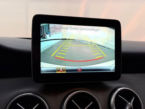 Used 2017 Mercedes-Benz CLA 250 image 33