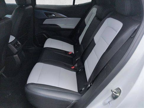 Used 2026 Chevrolet Equinox EV LT FWD image 27
