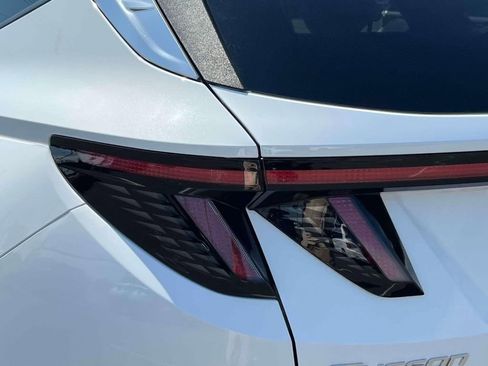 Used 2023 Hyundai Tucson SEL w/ Convenience Package image 11