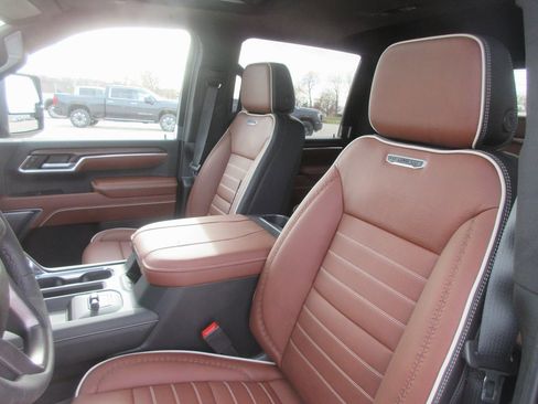 New 2026 GMC Sierra 2500 Denali Ultimate image 14