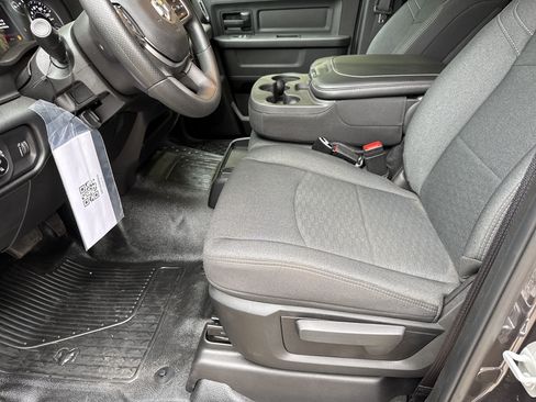 New 2026 RAM 3500 Tradesman AWD/4WD image 9