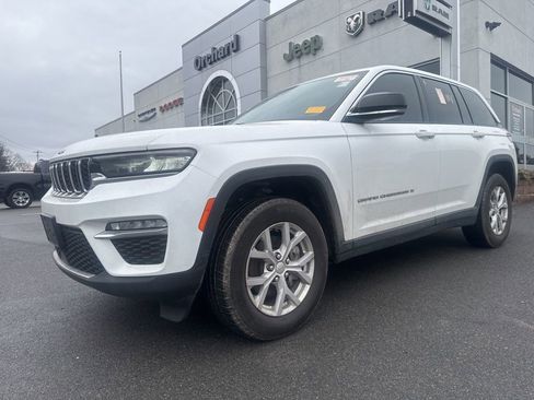 Used 2023 Jeep Grand Cherokee Limited AWD/4WD image 14