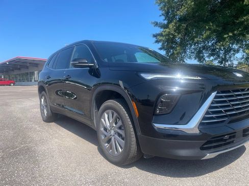 Used 2026 Buick Enclave Preferred AWD/4WD image 9