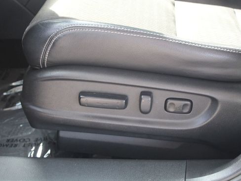 Used 2016 Honda Accord Sport image 26