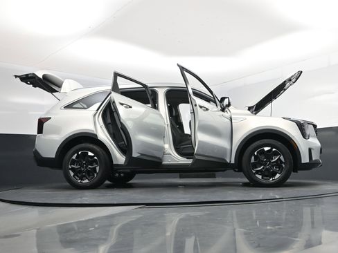 New 2026 Kia Sorento S image 21