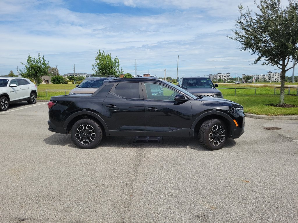 Used 2023 Hyundai Santa Cruz SEL Premium AWD/4WD image 2