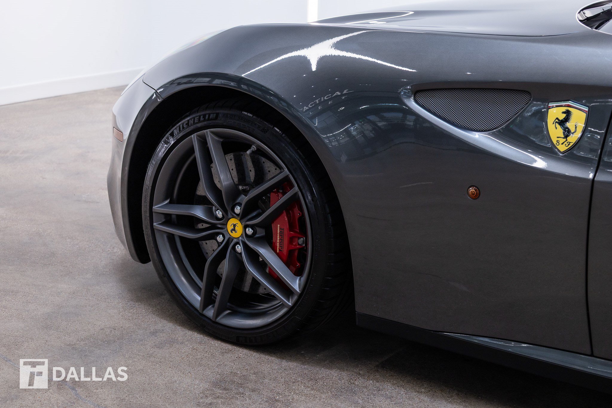 Used 2012 Ferrari FF AWD/4WD image 4