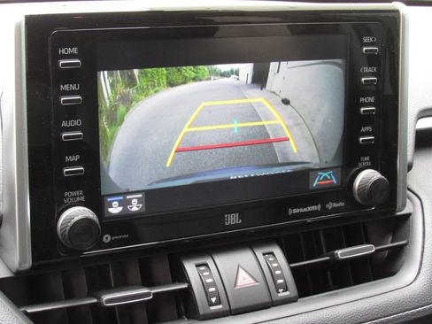 Used 2021 Toyota RAV4 XLE Premium AWD/4WD image 33