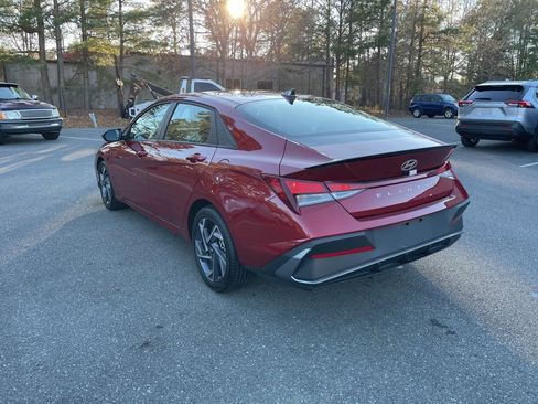 Certified 2025 Hyundai Elantra Sport image 7
