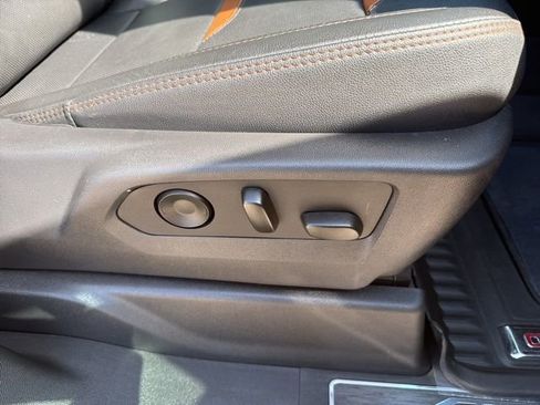 Used 2024 GMC Sierra 2500 AT4 w/ Technology Package image 56