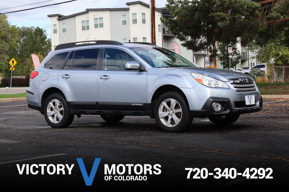 Used 2013 Subaru Outback 2.5i Premium AWD/4WD image 1