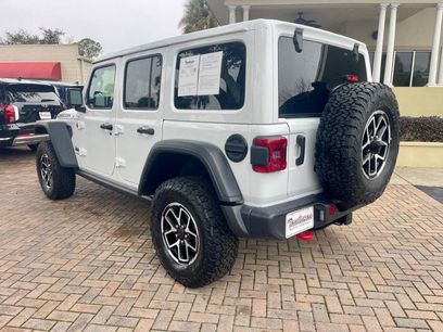 Used 2025 Jeep Wrangler Unlimited Rubicon w/ Convenience Group