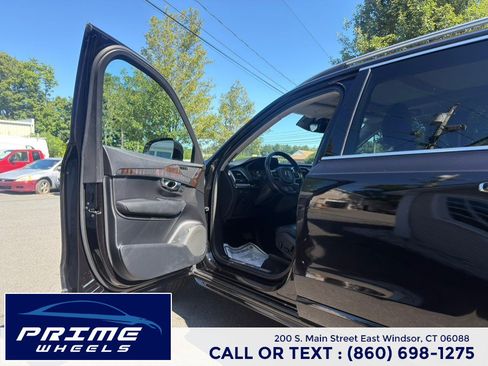 Used 2016 Volvo XC90 T6 Momentum w/ Momentum Plus Package AWD/4WD image 7