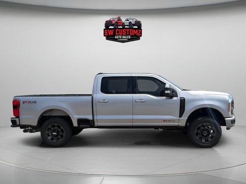 Used 2023 Ford F250 Lariat w/ Lariat Ultimate Package AWD/4WD image 8