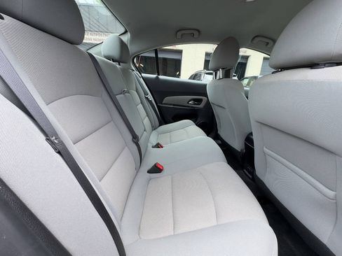 Used 2014 Chevrolet Cruze LT FWD image 12