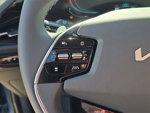 New 2026 Kia Niro EX image 31