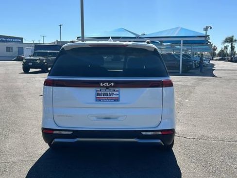 Used 2024 Kia Carnival SX Prestige FWD image 4