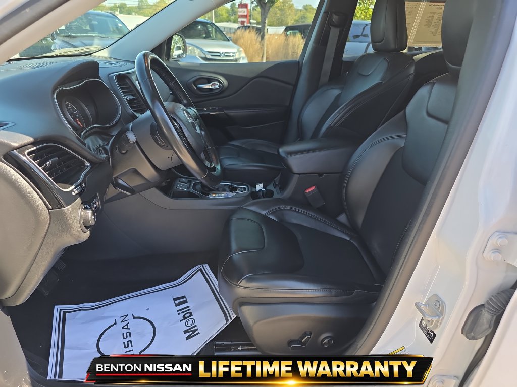 Used 2021 Jeep Cherokee Latitude Plus FWD image 14