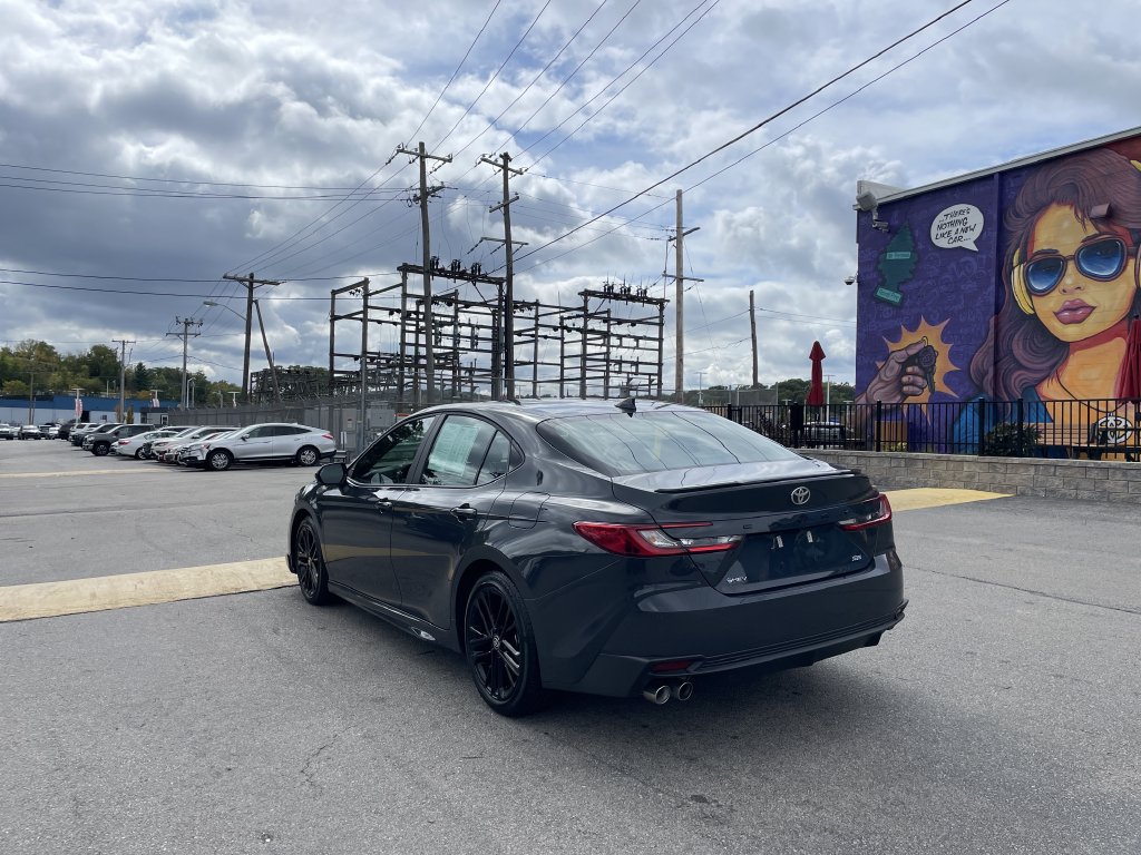 Used 2026 Toyota Camry SE FWD image 3