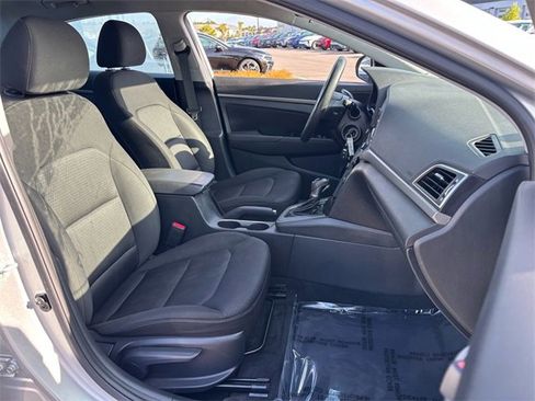 Used 2018 Hyundai Elantra SEL image 19