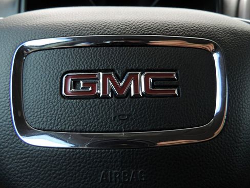 Used 2017 GMC Canyon SLE w/ All Terrain Package AWD/4WD image 26
