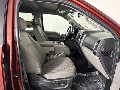 Used 2016 Ford F150 XLT w/ Equipment Group 302A Luxury AWD/4WD image 31
