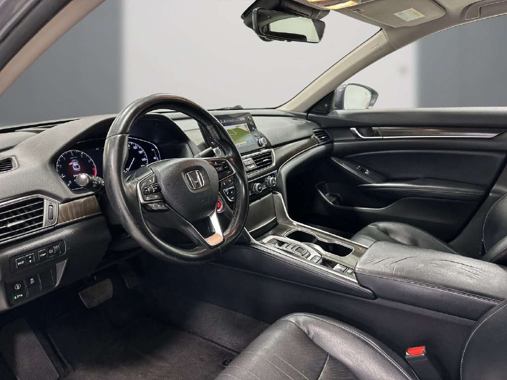 Used 2018 Honda Accord Touring image 13