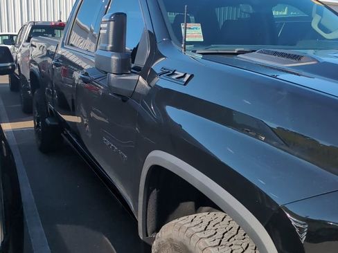 Used 2025 Chevrolet Silverado 2500 LTZ w/ LTZ Plus Package image 5