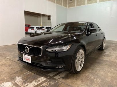 Used 2018 Volvo S90 T6 Momentum w/ Convenience Package