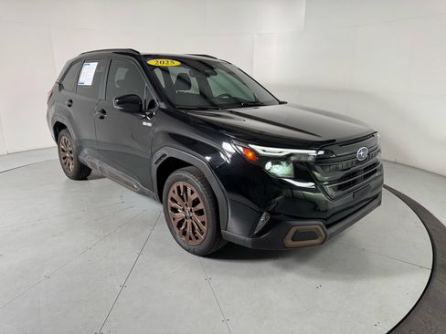 Used 2025 Subaru Forester Sport AWD/4WD image 7
