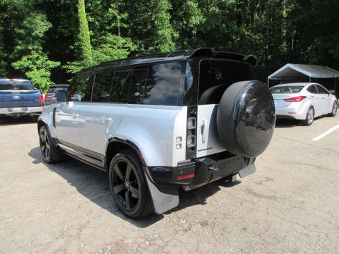 Used 2023 Land Rover Defender 110 X AWD/4WD image 3