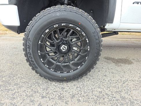 Used 2021 GMC Sierra 1500 AT4 w/ AT4 Premium Package image 21