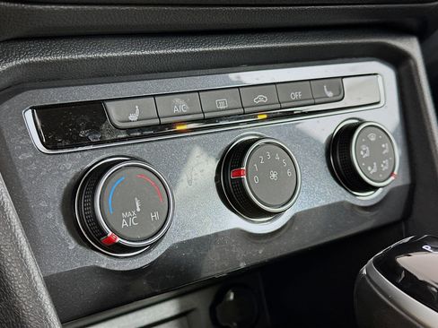 Used 2023 Volkswagen Tiguan S image 23