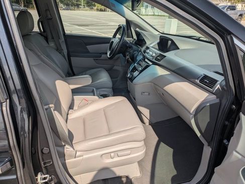 Used 2011 Honda Odyssey EX-L image 17
