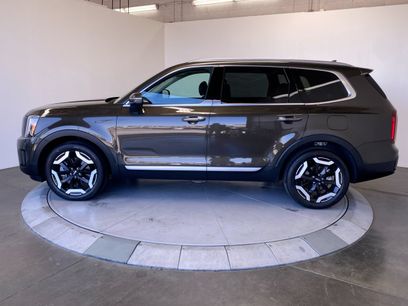 Certified 2024 Kia Telluride S w/ S Sunroof Package