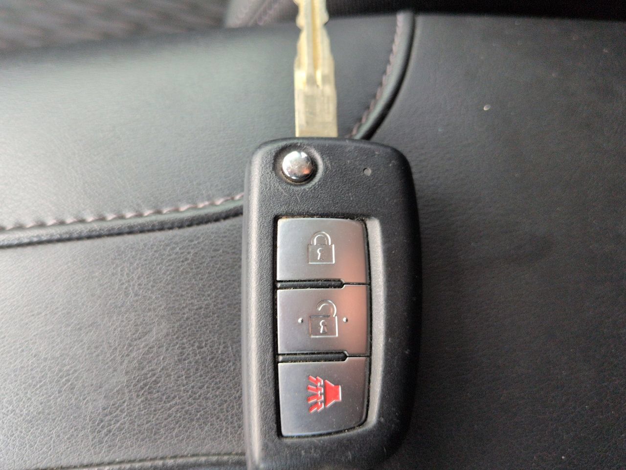 Used 2019 Nissan Rogue S w/ Special Edition Package FWD image 28