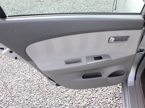 Used 2005 Nissan Altima 2.5 S w/ (S02) Side Airbags Pkg FWD image 20