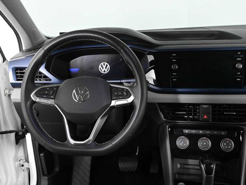 Certified 2023 Volkswagen Taos SE w/ Panoramic Sunroof Package FWD image 3