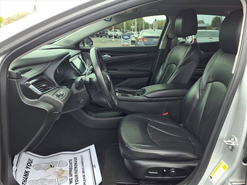 Used 2017 Buick LaCrosse Essence FWD image 24