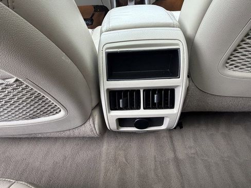 Used 2015 Cadillac SRX Luxury image 25