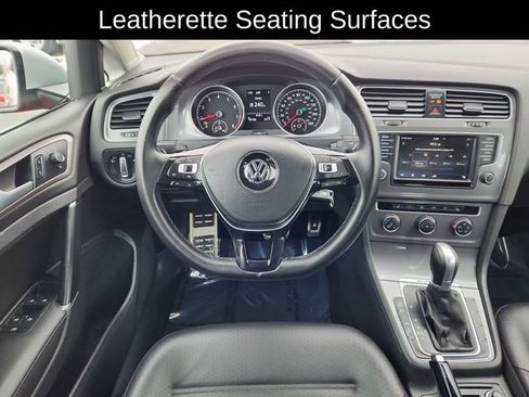Used 2017 Volkswagen Golf Alltrack S image 22