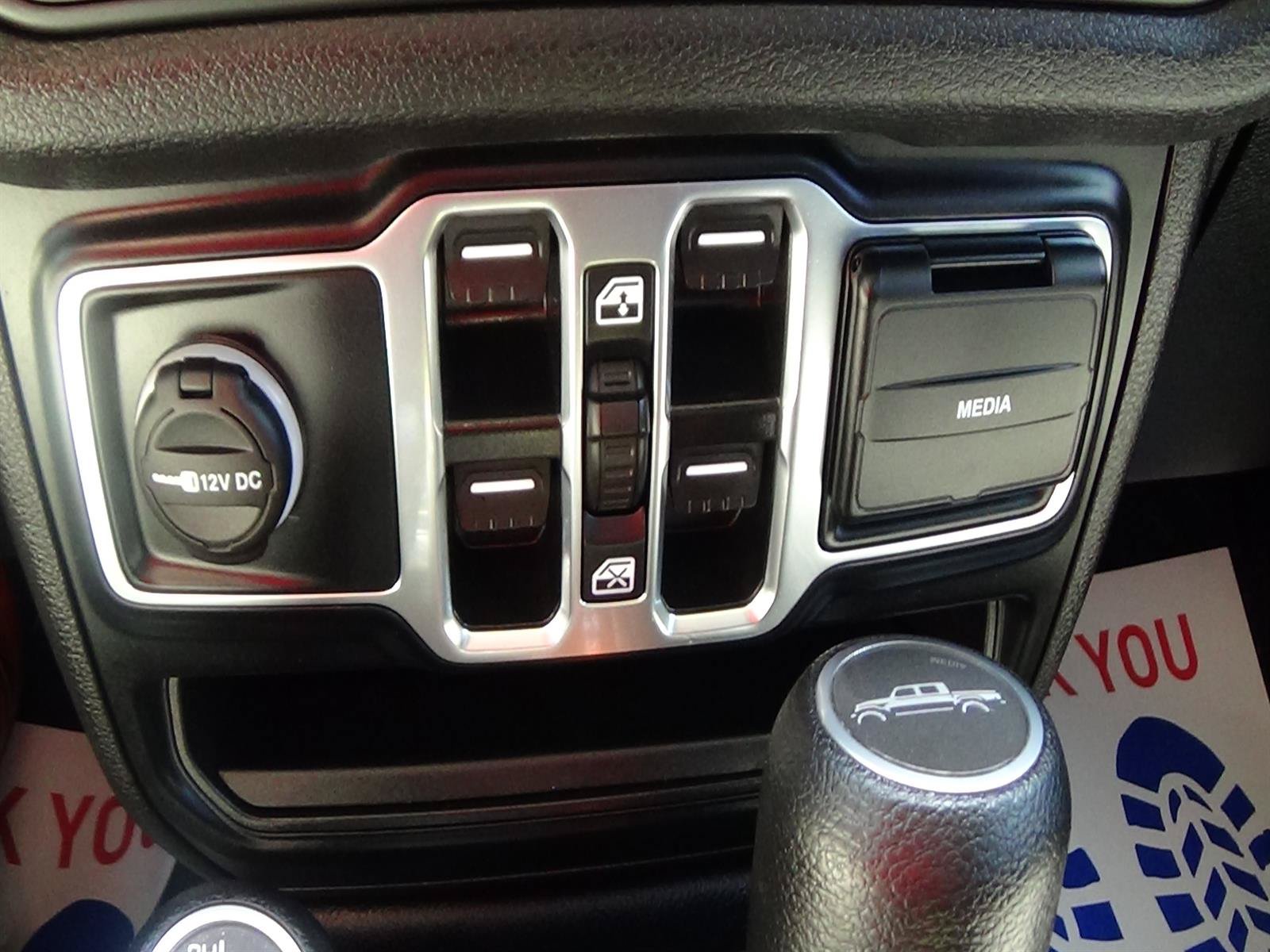 Used 2024 Jeep Gladiator Sport AWD/4WD image 26